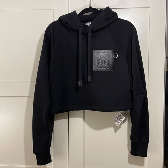❌SOLD❌  NWT LOEWE Black Cropped Hoodie with Anagram logo leather patch Size M - Picture 2 of 10